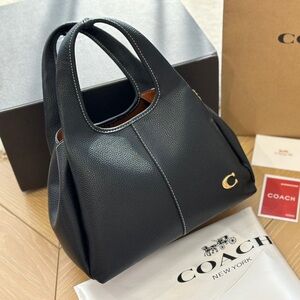💖✨Coach Lana Shoulder Bag 19cm black CM545